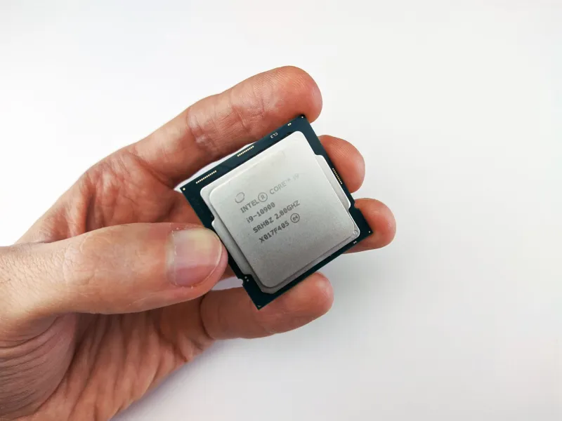 Stop Reading the Box: The CPU Specs That Stopped Predicting Performance